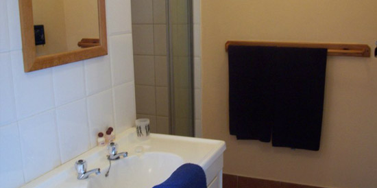 One of our en-suite bathrooms